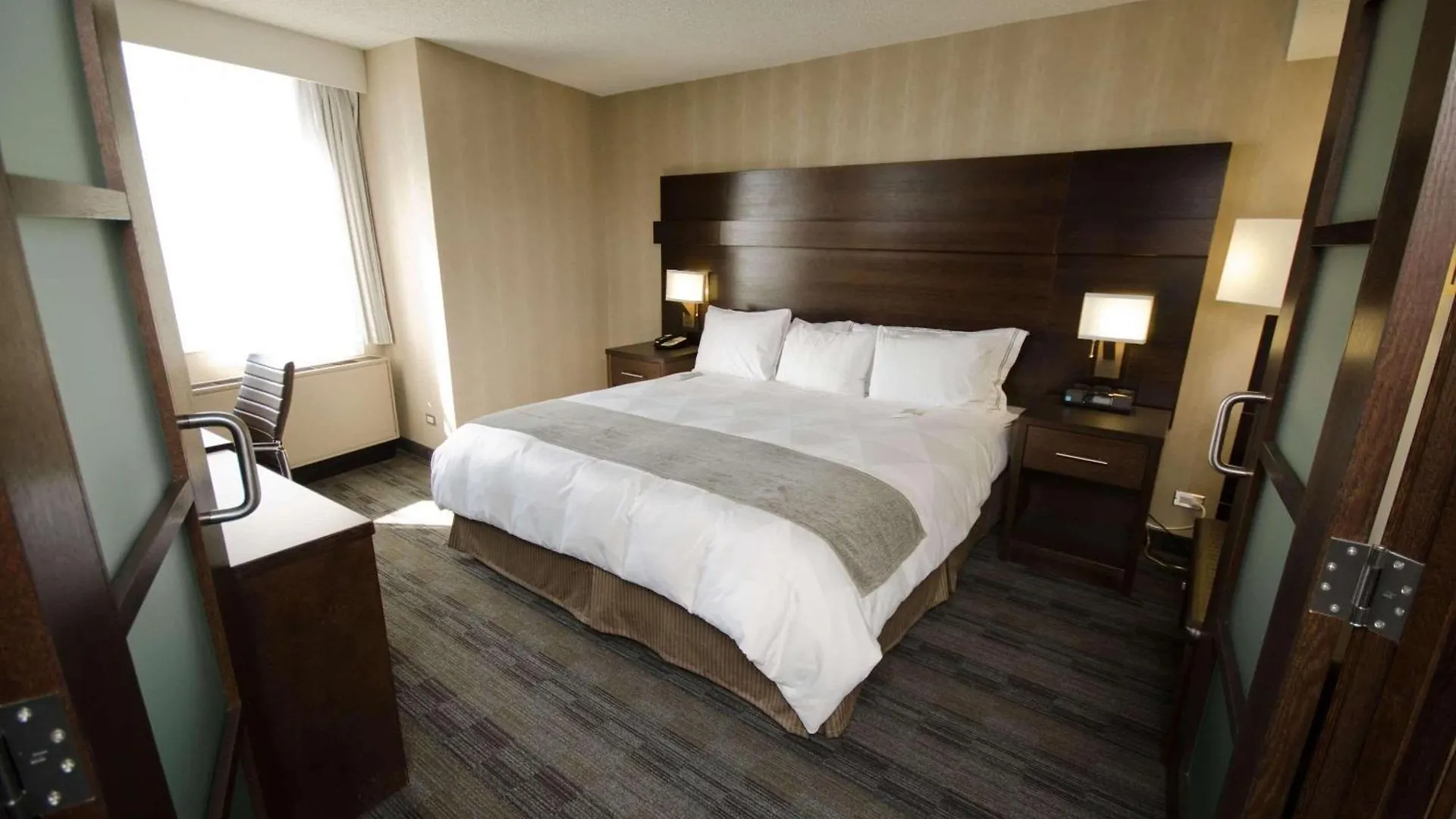Radisson Hotel Winnipeg Downtown 4*,