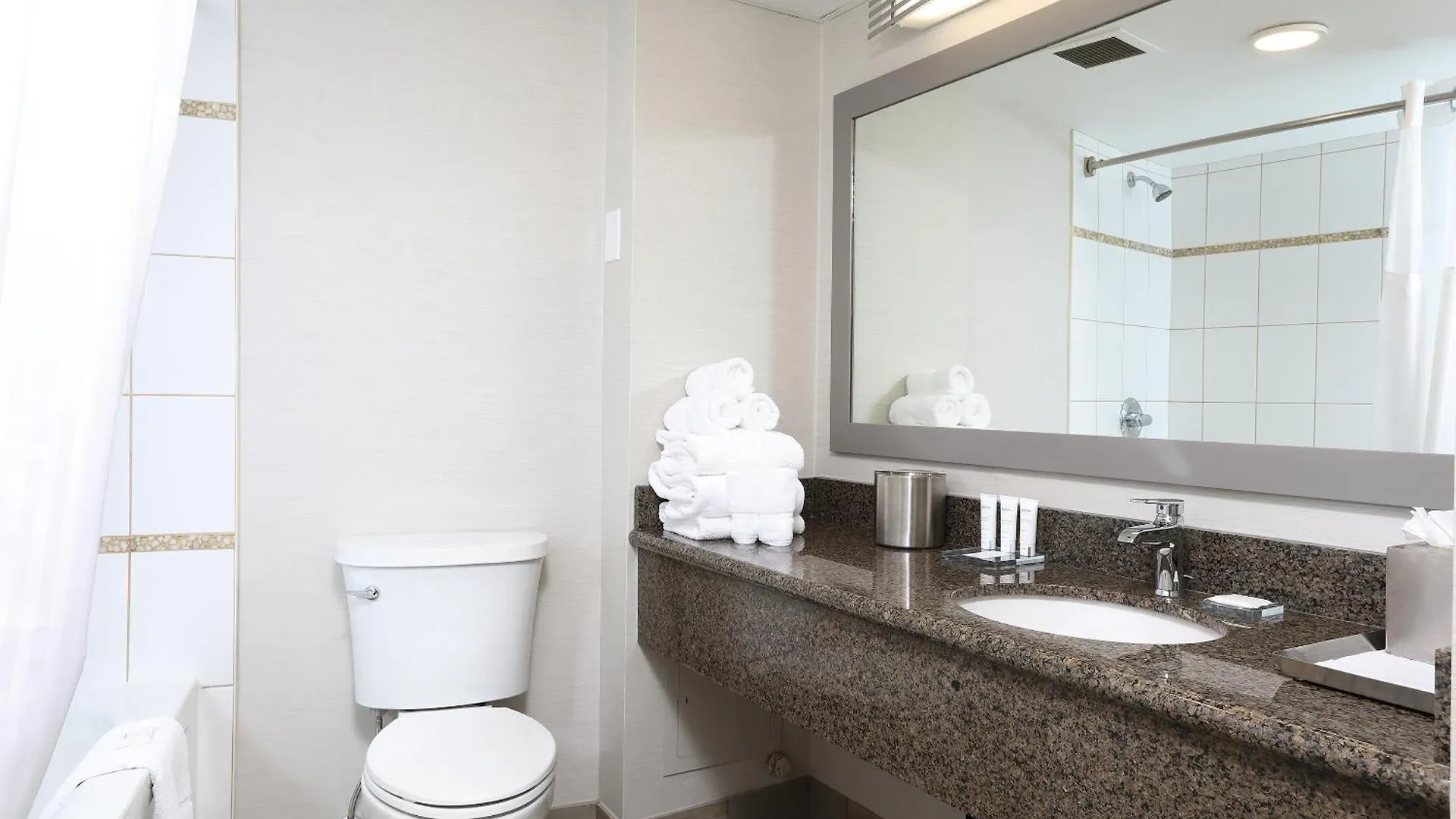 Radisson Hotel Winnipeg Downtown 4*,  カナダ